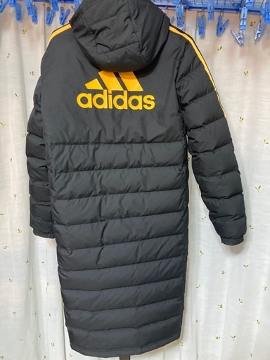 未使用品　adidas ベンチコート　サッカー　Ｓ　M