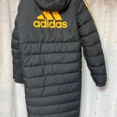 未使用品　adidas ベンチコート　サッカー　Ｓ　Mの画像