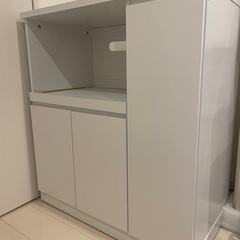  キッチンカウンター ミドルタイプ スライド収納付き コンセント付き 目隠し収納付き  LOWYA/食器棚の画像