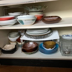 民泊、会社、ゲストハウスなどにお猪口、陶器、グラス、土鍋、器、全部まとめての画像