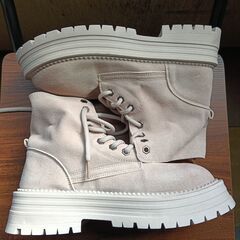 新品 23.5cm レディース ブーツ ホワイト 厚底 シューズ 普段着 識別番号:【B096-S】の画像