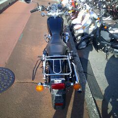 NO.5576　ＶＴ４００Ｓ　水冷４サイクルＶツインエンジン　　ＦＩ車　リヤキャリア　サイドバックサポート　エンジンガード　ブラック　☆彡の画像