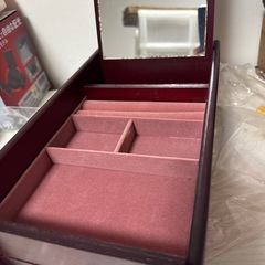 アクセサリー入れかがみつき鏡付きの画像