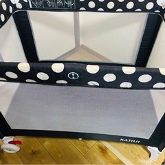 ベビーベッドの画像