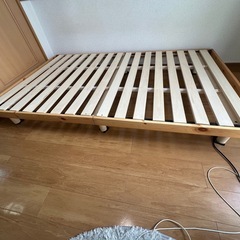 配達可【セミダブルベッド】クリーニング済【管理番号11511】金の画像