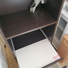 ニトリ コパン スリム レンジボード 横幅60㎝×奥行40cm×高さ180cm 2枚扉 (耐震ロック付き) スライドテーブル 引出し1個 コンセント3口 ブラウン キッチンボード 食器棚■近隣配送無料 買取帝国 朝霞店の画像