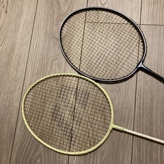 プロ仕様バトミントン🔴ヨネックスとMIZUNOの画像