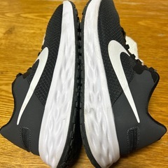 NIKEレディース黒色　23.5せんちセンチの画像