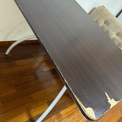 テーブルとイス　　委託の画像