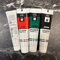 アクリル絵の具4本セットの画像