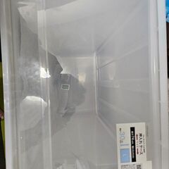 収納棚を分けます。の画像