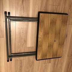 折りたたみ簡易テーブルの画像