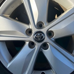 ハリアー60系純正スタッドレスタイヤホイールの画像