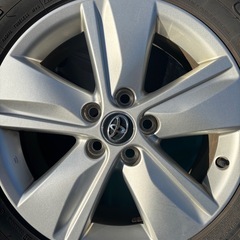 ハリアー60系純正スタッドレスタイヤホイールの画像