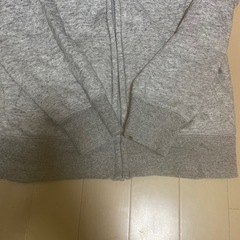 パーカー　ユニクロの画像