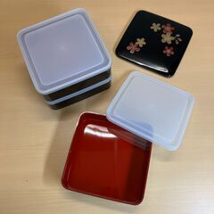 まえじゅう漆器 三段重 さくら 黒内赤（シール付）の画像