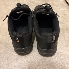 ワークマンField core 高耐久シューズ　アクティブハイクの画像