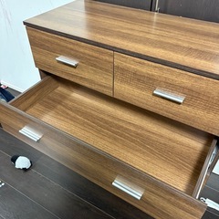 ★引取限定★ 4段チェスト 幅88cm/高さ91cm 大容量/美品 (木目調ダークブラウン)の画像