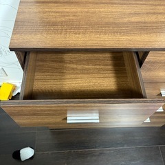 ★引取限定★ 4段チェスト 幅88cm/高さ91cm 大容量/美品 (木目調ダークブラウン)の画像