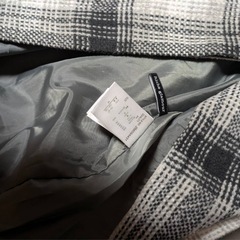 白黒グレー🩶のチェックのコートの画像