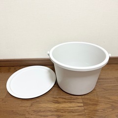 無印良品　蓋付きバケツの画像