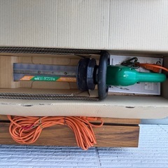 マキタ生垣バリカン　MUH302の画像