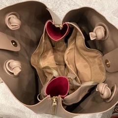 本革ブランドレザーバッグの画像