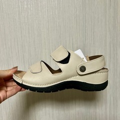 PANSY サンダル Mサイズ アイボリー新品 未使用 バックベルの画像