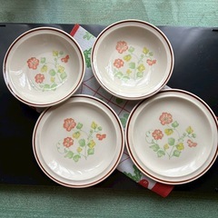 MARUTA ストーンウェア　レトロな花柄の食器 の画像