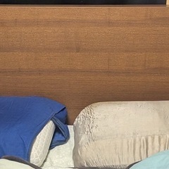 IKEA ダブルベッド　ベッド下引き出し収納2個付きの画像