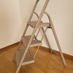 モダンデコ　ステップツール　脚立の画像