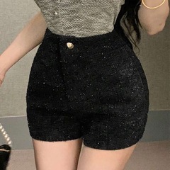 ブラックツイードショートパンツの画像