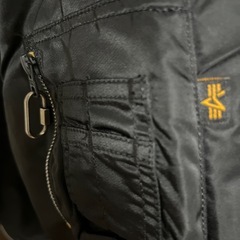 アルファインダストリーズma1の画像