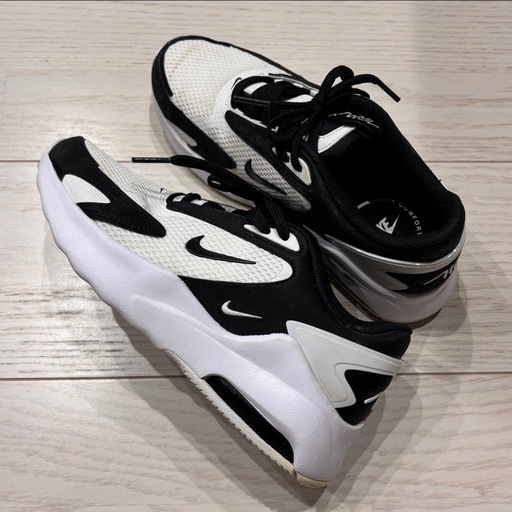 美品NIKEスニーカー 22.5cmスニーカー2足セット