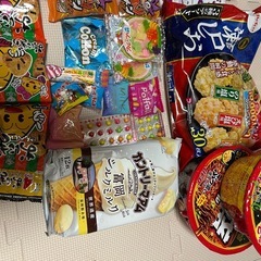 （お取引中）お菓子、カップ麺の画像