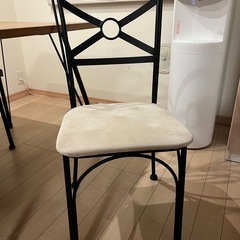 中古品　スチールダイニングテーブルセットの画像