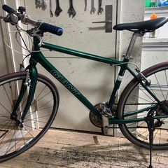 GIANT エスケープ　クロスバイク ダークグリーンの画像