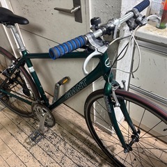 GIANT エスケープ　クロスバイク ダークグリーンの画像