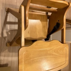 木製ベビーハイチェア テーブル付き ナチュラルカラー 安全ベルト付きの画像