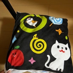 しましまぐるぐる　クッションの画像