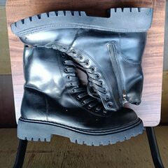 新品 24.5cm レディース ブーツ ブラック 厚底 シューズ 普段着 識別番号:【B104-S】の画像