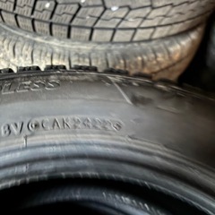 スタッドレスバリ山人気のブリザックお譲りしますしますの画像