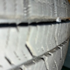 スタッドレスバリ山人気のブリザックお譲りしますしますの画像