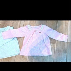 80,90サイズ　薄手長袖トップス2枚セットの画像