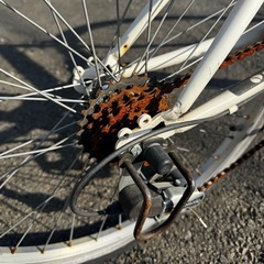 24インチ GRAPHIS クロスバイクの画像