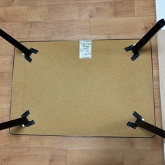 折りたたみテーブルの画像
