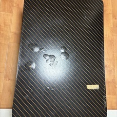 折りたたみテーブルの画像