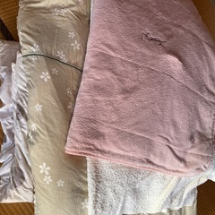 布団　ふとん　座布団　タオル　など　まとめての画像