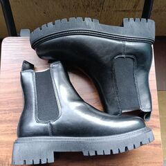 新品 23cm レディース ブーツ ブラック 厚底 シューズ 普段着 識別番号:【B106-S】の画像