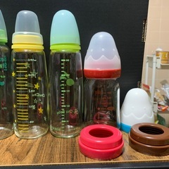 ガラス哺乳瓶の画像